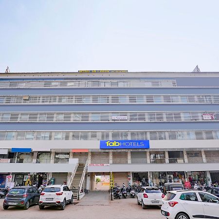 Fabhotel Hill Park I Vadodara Zewnętrze zdjęcie